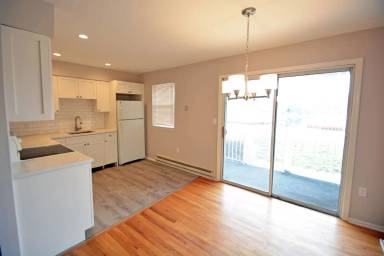 Main picture of 910 South St