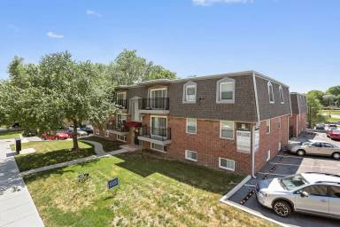 Main picture of 3901 Booth St
