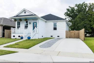Main picture of 4816 Pauline Dr