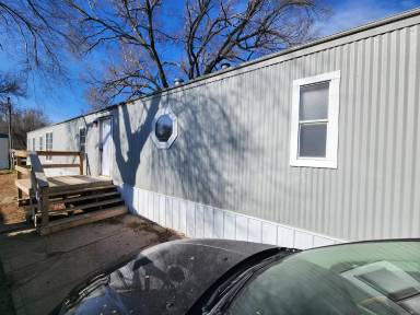 Main picture of 206 W Peach Tree Ln