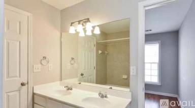 Main picture of 2052 Polesdean Ln