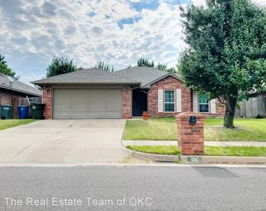 Main picture of 1116 Capitol Dr