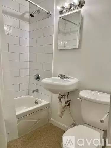 Main picture of 272 Newbury St