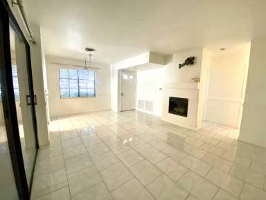 Main picture of 4835 S Torrey Pines Dr