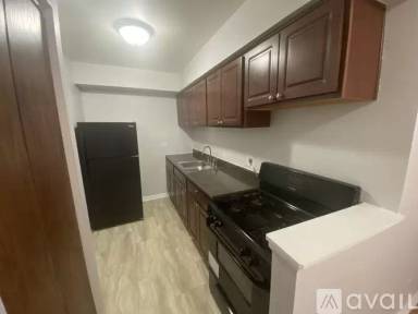 Main picture of 1040 W Hollywood Ave Apartments