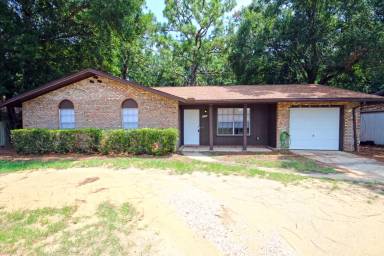 Main picture of 4123 E Johnson Ave