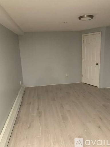 Main picture of 727 E 181st St