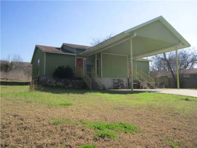 Main picture of 2213 Yellow Jacket Ln