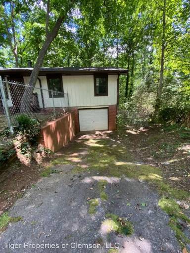 Main picture of 129 Briar Ln