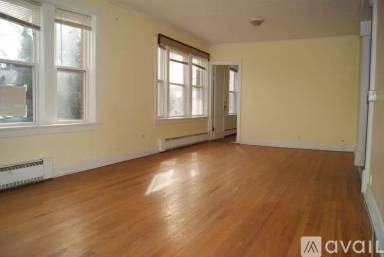 Main picture of 6046 N Hermitage Ave
