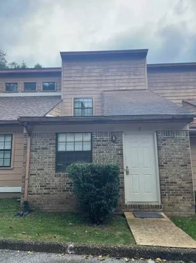 Main picture of 1816 Jackson Bluff Rd