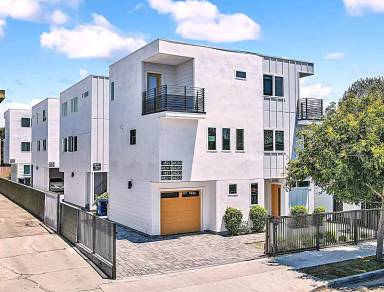 Main picture of 4820 S Slauson Ave