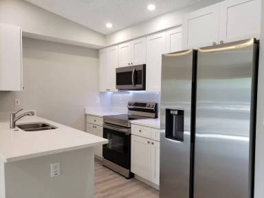 Main picture of 960 Loquat Tree Rd