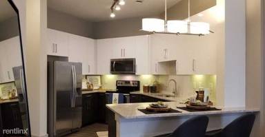 Main picture of Encore Montrose Apartments