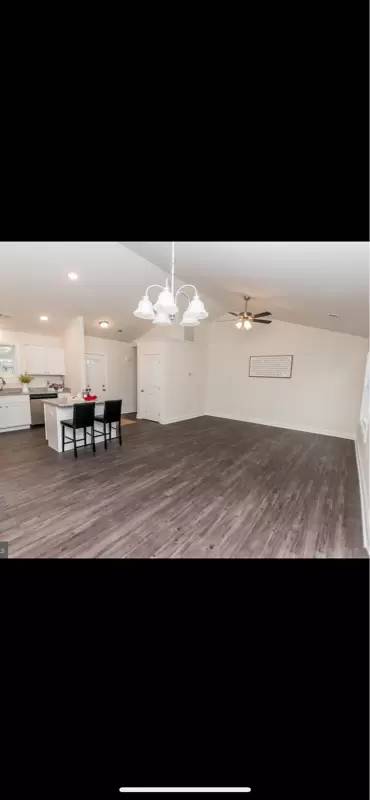 Main picture of 73 Preakness Pl