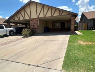 Main picture of 3225 E Crescent Ave