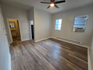 Main picture of 526 E 8th Ave