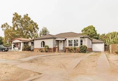 Main picture of 4509 E Illinois Ave
