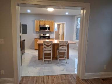 Main picture of 805 Ridgeway Ave