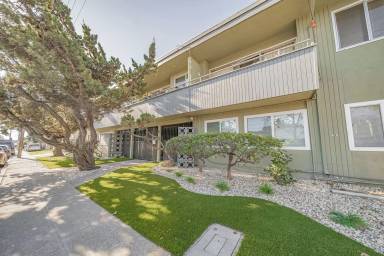 Main picture of 9309 Bancroft Ave