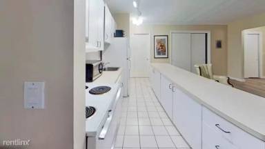 Main picture of 123 Sewall Ave