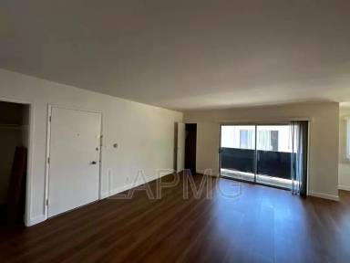 Main picture of 119 N Hillcrest Blvd