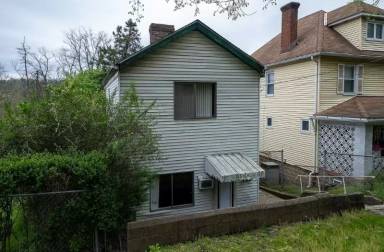 Main picture of 418 W 6th Ave