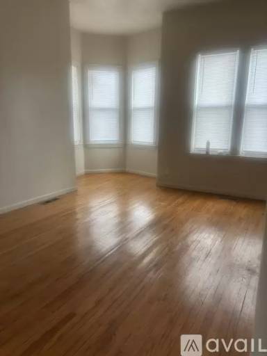 Main picture of 2235 E 93rd St