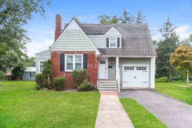 Main picture of 227 Delview Ln
