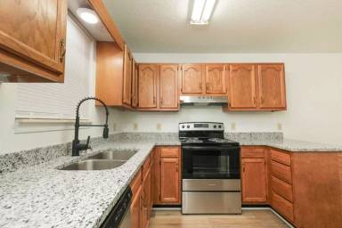Main picture of 587 Baker Rd