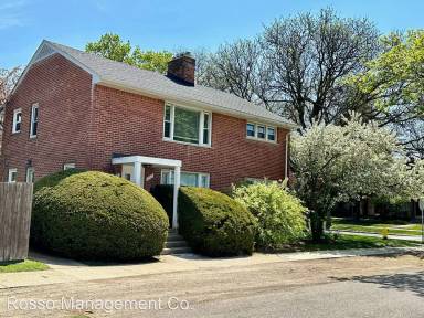 Main picture of 355 Columbia St