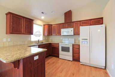 Main picture of 668 Sedgwick Pl
