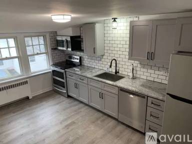 Main picture of 205 Green St