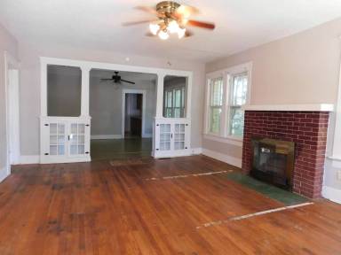 Main picture of 1504 Bluff Ave