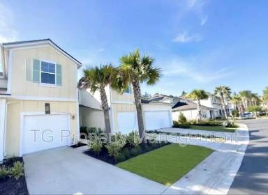 Main picture of 443 Coastline Way