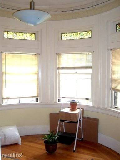 Main picture of 306 Commonwealth Ave