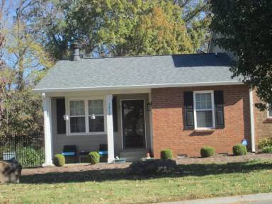 Main picture of 1212 Massman Dr