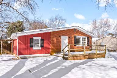 Main picture of 1 Garth Dr