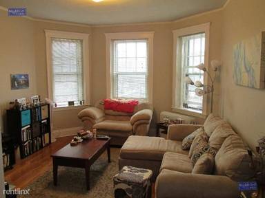 Main picture of 1568 Commonwealth Ave