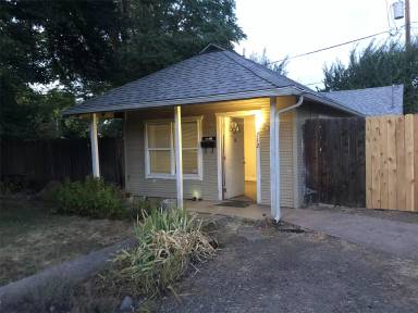 Main picture of 712 Summit Ave