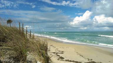 Main picture of 3233 Sea Oats Cir