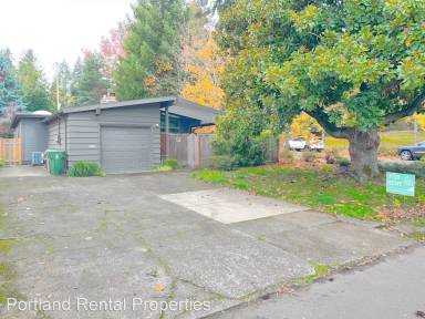 Main picture of 240 3rd St