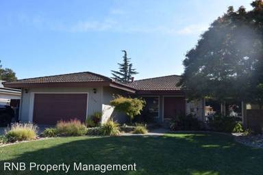 Main picture of 2760 Lassen Way