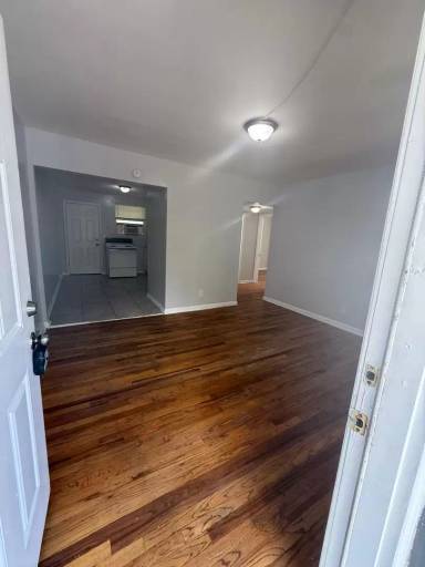 Main picture of 2000 Palafox St