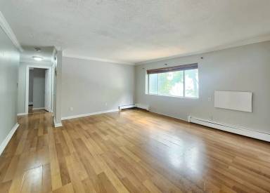 Main picture of 124 Addison St