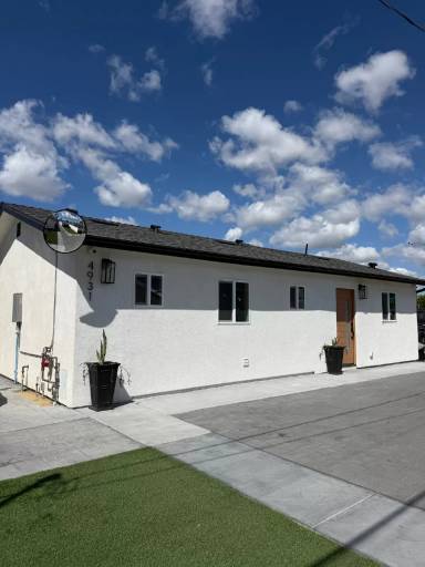 Main picture of 4931 E San Rafael St
