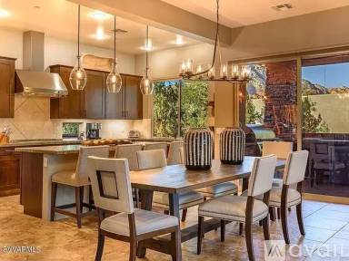 Main picture of 5 Rimstone Cir
