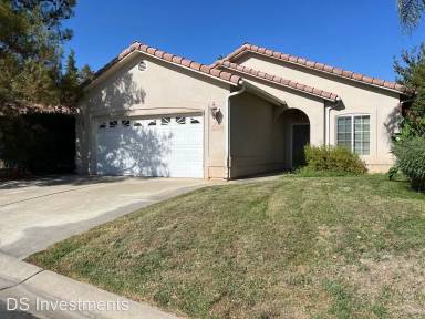 Main picture of 32614 Greene Dr