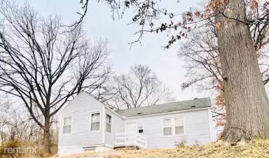 Main picture of 5112 E 40th St