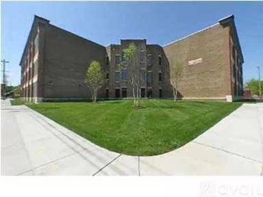 Main picture of 900 S 5th St